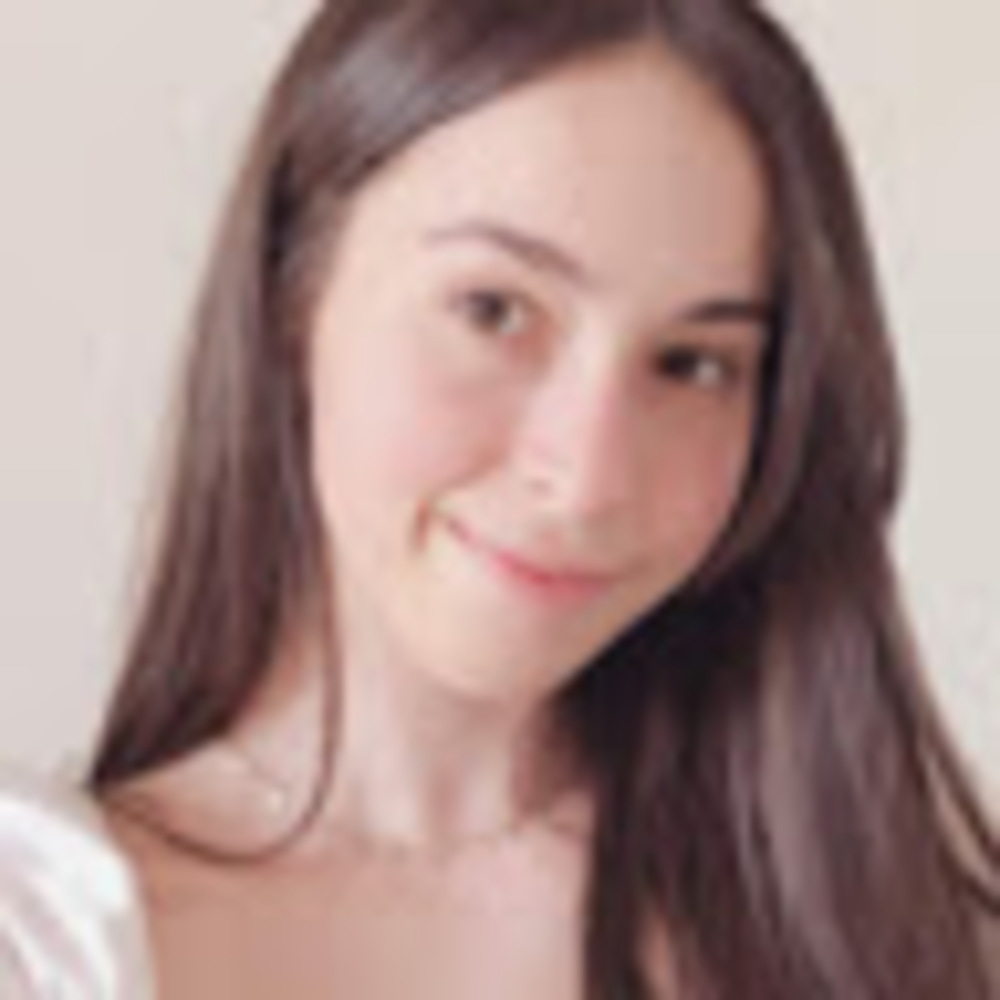 Meet your Posher, Alejandra